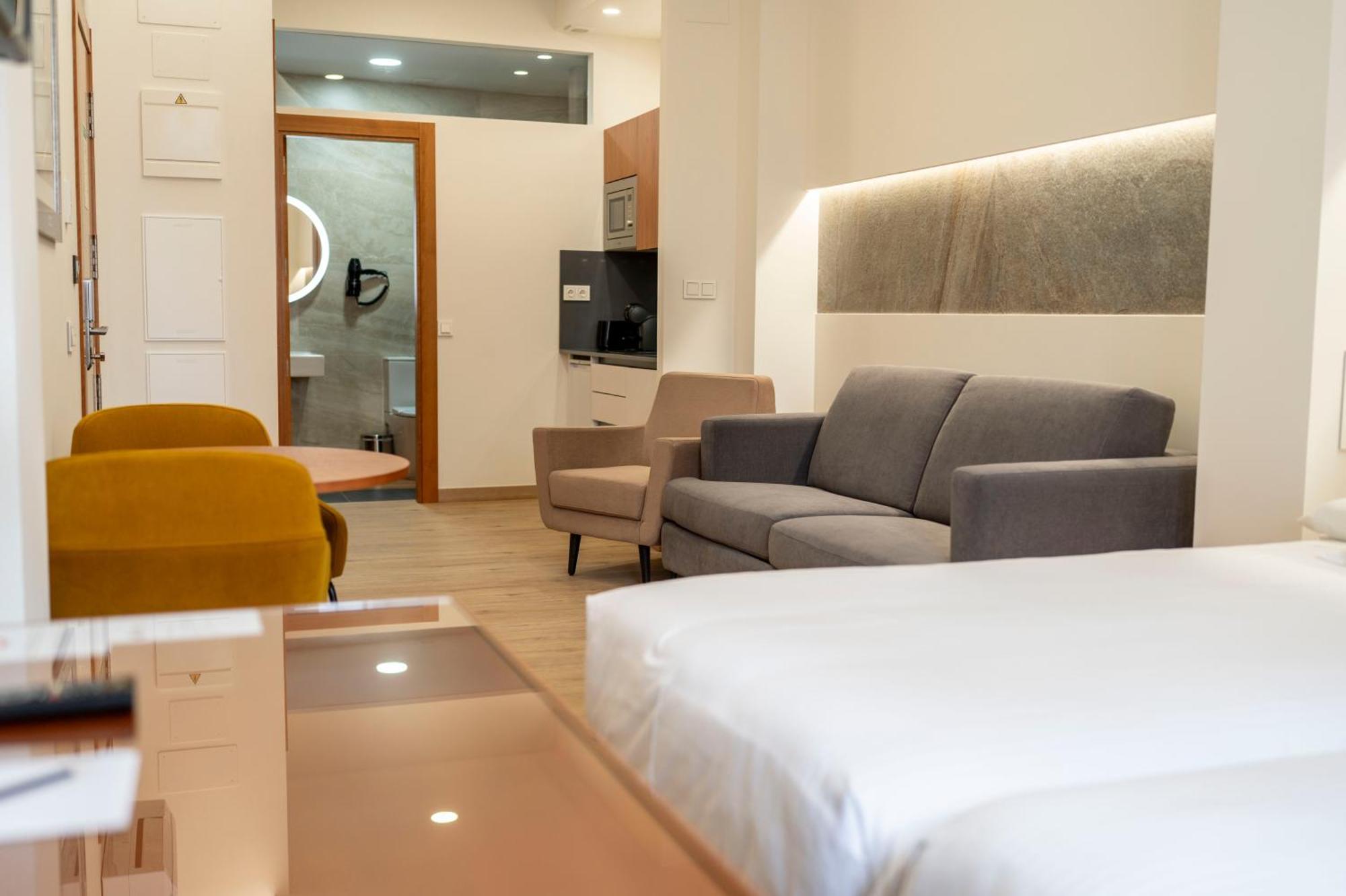 Torreluz Suites アルメリア エクステリア 写真