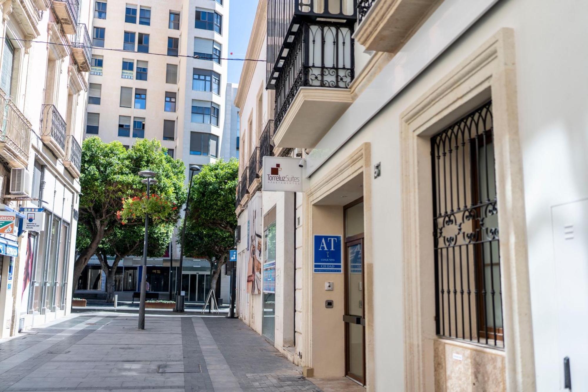 Torreluz Suites アルメリア エクステリア 写真